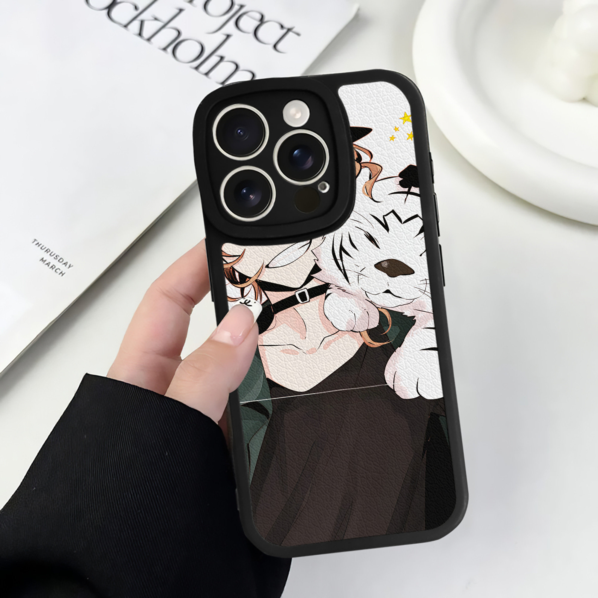（画像用） 文豪ストレイドッグス Bungo Stray Dogs 【iPhone 16シリーズ対応】シリコンスマホケース（レザー調） 材質：シリコン